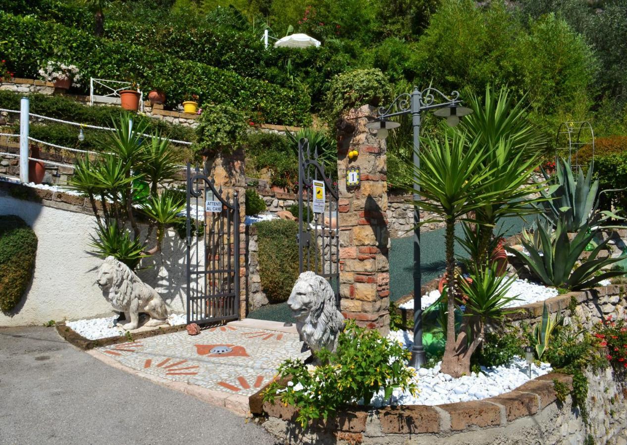 Appartamenti Casa Carlotta Limone sul Garda Luaran gambar